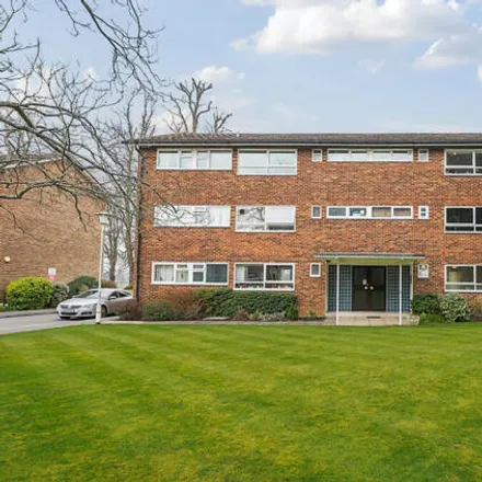 Buy this 2 bed house on St. Margarets in Guildford, GU1 1TL