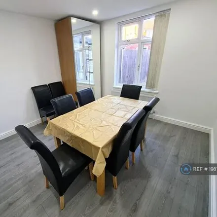 Image 7 - 76 Shakespeare Street, Coventry, CV2 4NG, United Kingdom - Townhouse for rent