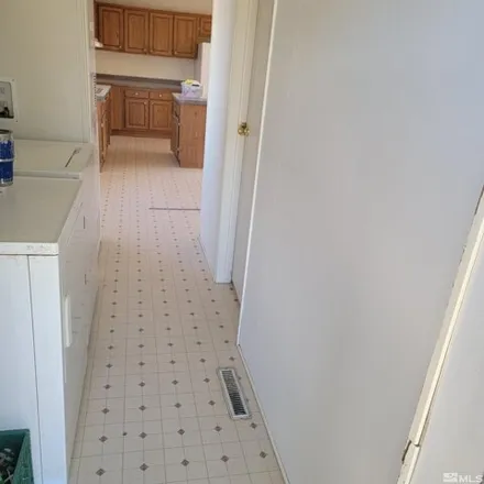 Image 8 - 1715 Lake Avenue, Silver Springs, NV 89429, USA - Apartment for sale