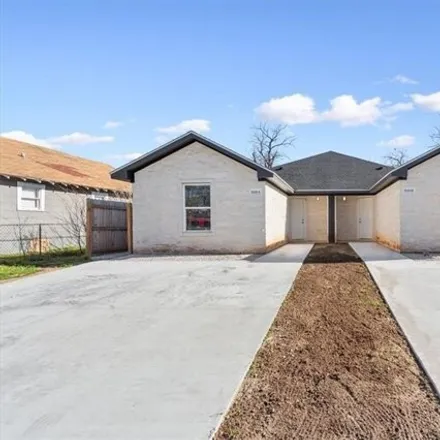 Buy this 6 bed house on 985 Houston Street in Waco, TX 76704