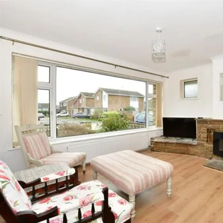 Image 2 - Bramber Avenue North, Peacehaven, BN10 8DJ, United Kingdom - House for sale