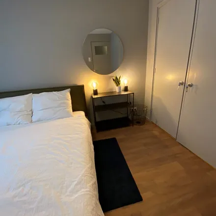 Rent this 4 bed apartment on Van Bijlandtplaats 27 in 3012 GA Rotterdam, Netherlands