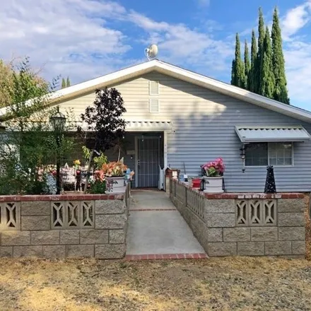 Buy this 4 bed house on 6311 Lynch Canyon Drive in Mountain Mesa, Kern County