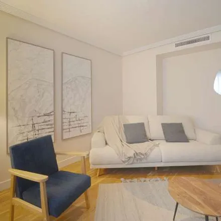 Rent this 2 bed apartment on Madrid in Monumento al niño, Avenida de Alberto Alcocer