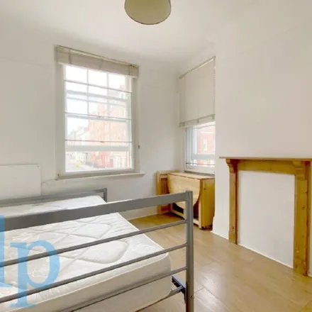 Rent this 2 bed apartment on Compton Mansions in Tavistock Place, London