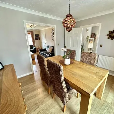 Image 7 - unnamed road, Swindon, SN25 4WP, United Kingdom - House for sale