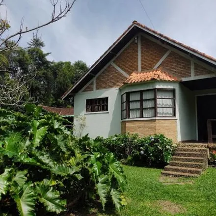 Buy this 4 bed house on Avenida Doutor Gustavo Jardim in Resende - RJ, 27511
