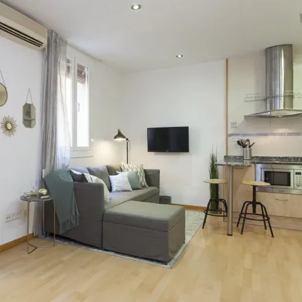 Image 2 - Carrer d'Alcanar, 08001 Barcelona, Spain - Apartment for rent