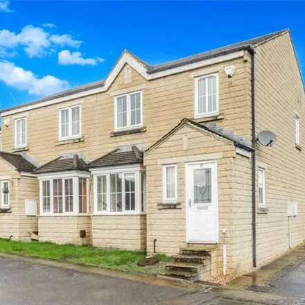 Buy this 3 bed townhouse on Cuniver Court in Hightown, WF15 8LR