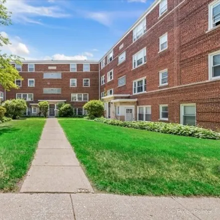 Rent this 2 bed apartment on 2727-2737 West Berwyn Avenue in Chicago, IL 60625