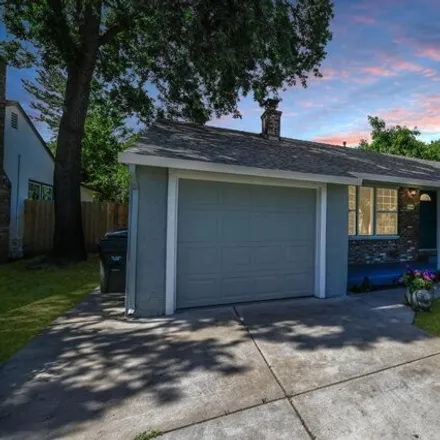 Buy this 2 bed house on 4274 20th Avenue in Oak Park, CA 95820