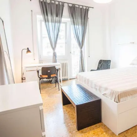 Rent this 3 bed room on Colli Portuensi/Gianicolense in Viale dei Colli Portuensi, 00152 Rome RM