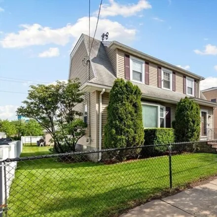 Buy this 3 bed house on 575 Lynn Street in Linden, Malden