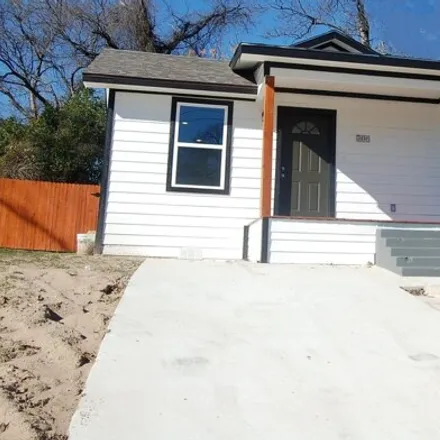 Buy this 2 bed house on 2637 Pine Street in Dallas, TX 75210