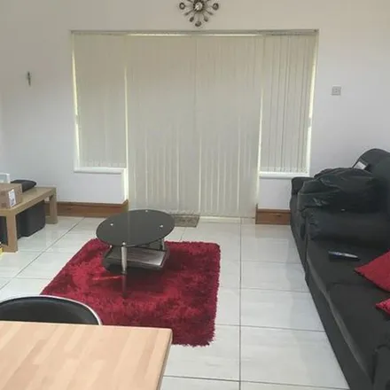 Rent this 1studio duplex on 117 Tiverton Road in Selly Oak, B29 6BS