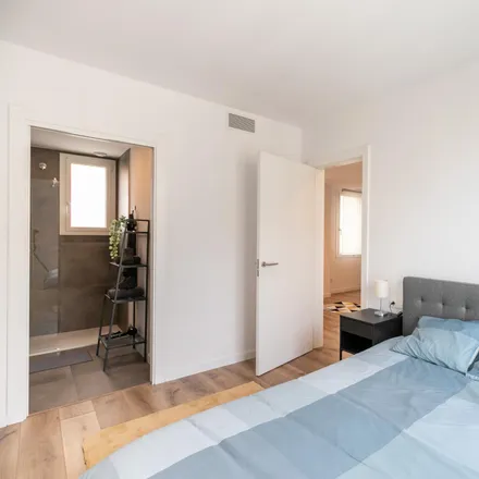 Image 3 - Carrer de los Castillejos, 177, 08013 Barcelona, Spain - Apartment for rent