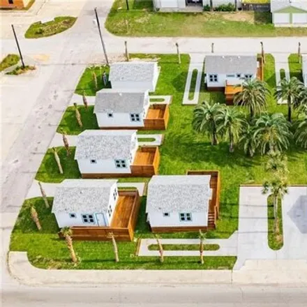 Image 9 - buildings, East Roberts Avenue, Port Aransas, TX 78373, USA - House for sale