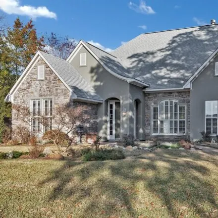 Buy this 4 bed house on 2317 Arlington Place in Green Acres, Bossier City