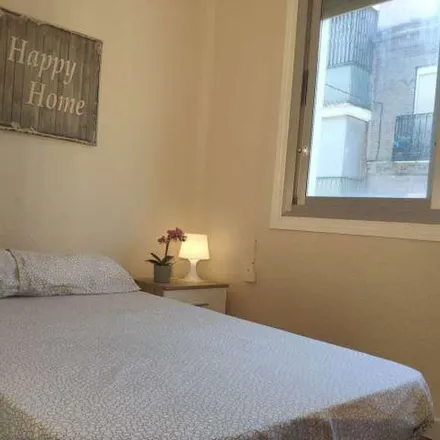 Rent this 5 bed apartment on Calle de la Sierra de Filabres in 72, 28038 Madrid