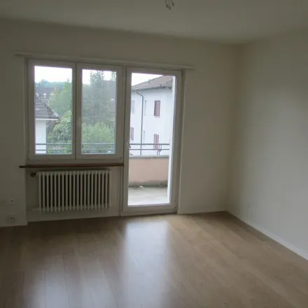 Rent this 3 bed apartment on Rue des Hirondelles / Schwalbenstrasse 15 in 2502 Biel/Bienne, Switzerland