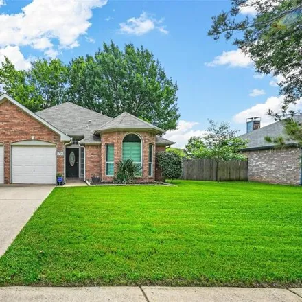 Rent this 3 bed house on 1757 Parkwood Drive in Grapevine, TX 76051