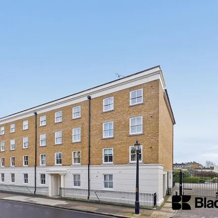 Rent this 3 bed apartment on Trinity Street in Bermondsey Village, London