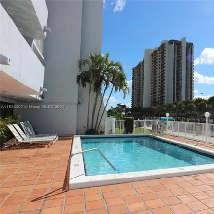 Image 2 - 1650 Northeast 115th Street, Courtly Manor, Miami-Dade County, FL 33181, USA - Condo for rent