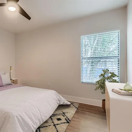 Rent this 1 bed room on 298 East Woodlawn Avenue in San Antonio, TX 78212