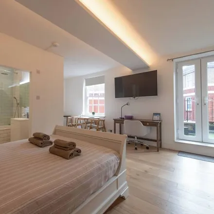 Rent this 1 bed apartment on London in SW1W 8PX, United Kingdom
