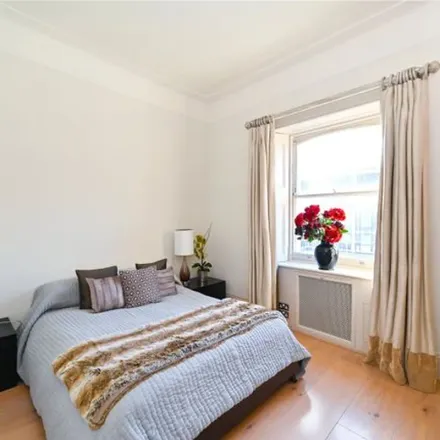 Rent this 3 bed apartment on 16 Thurloe Street in London, SW7 2SX
