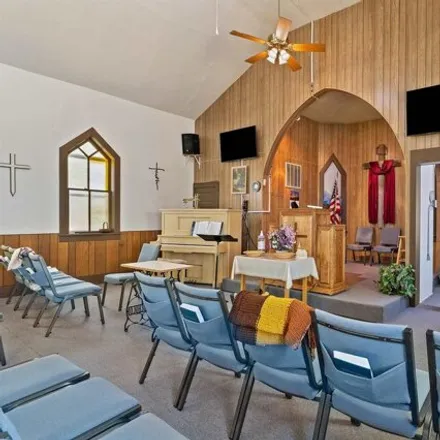 Image 6 - Emmanuel Baptist Church, Lawrence Street, Belle Fourche, SD 57717, USA - House for sale