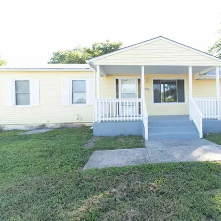 Buy this 3 bed house on 2006 Elmdale Avenue in Junction City, KS 66441