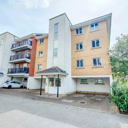 Rent this 2 bed apartment on Chantry Close in London, SE2 9RL