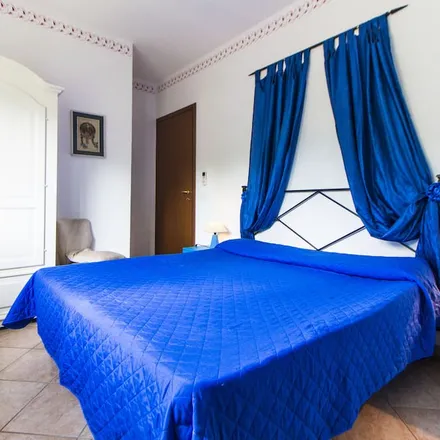 Rent this 3 bed house on Campiglia Marittima in Via della Stazione, 57021 Campiglia Marittima LI