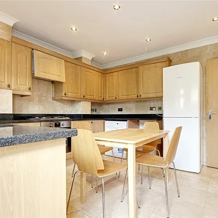 Rent this 2 bed apartment on Chase Road in Oakwood, London