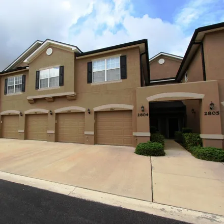 Rent this 3 bed condo on Kernan Forest Boulevard in Jacksonville, FL