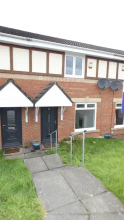 Rent this 3 bed townhouse on Wellesley Place in Cumbernauld, G68 9PJ