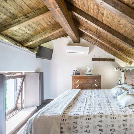Rent this 4 bed house on 95039 Trecastagni CT