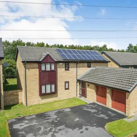 Buy this 5 bed house on The Crest in Kirklees, HD2 1QN