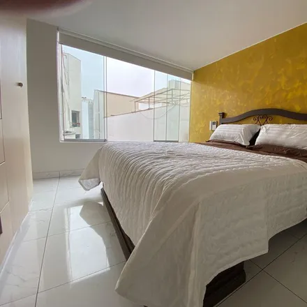 Buy this studio apartment on Avenida Los Precursores 755 in Santiago de Surco, Lima Metropolitan Area 51132