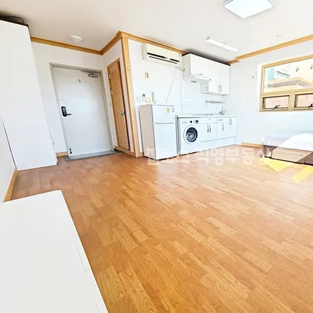 Rent this studio apartment on 서울특별시 강북구 미아동 159-1