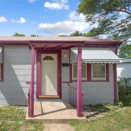 Buy this 1 bed house on 19 North 49th Street in Belleville, IL 62226