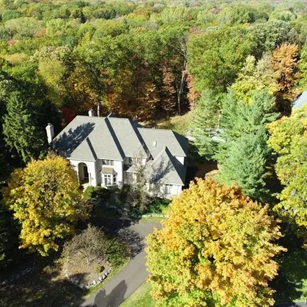 Buy this 6 bed house on 5137 Crest Knolls Court in Bloomfield Township, MI 48302