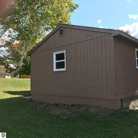 Image 3 - 4294 South Curry Drive, Blair Township, MI 49685, USA - House for sale