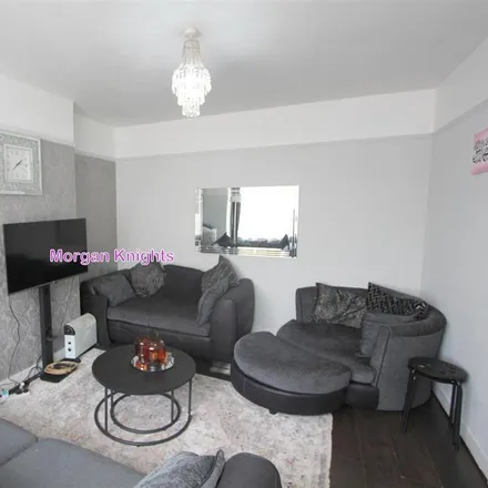 Image 2 - 31 Wall End Road, London, E6 2NP, United Kingdom - Townhouse for rent