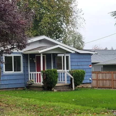 Buy this 2 bed house on 718 28th Street in Washougal, WA 98671
