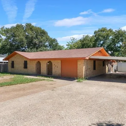 Buy this 3 bed house on 526 Kelly Street in Fairfield, TX 75840