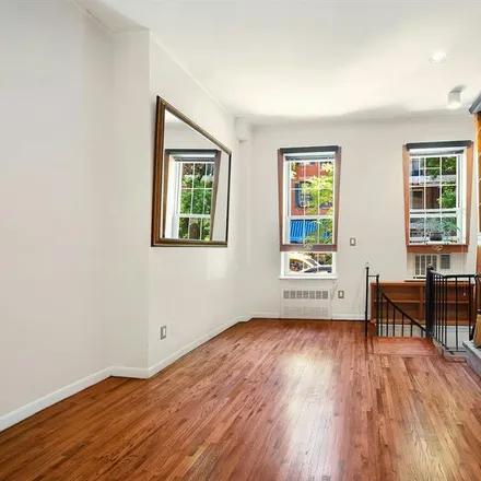 Image 2 - 338 EAST 78TH STREET GF in New York - Townhouse for sale