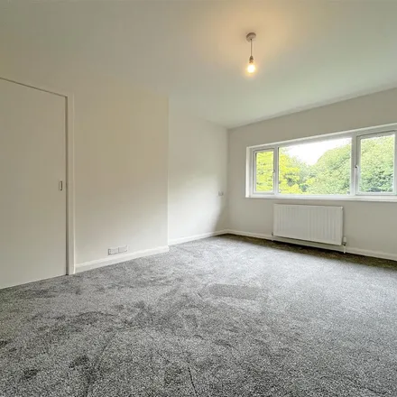 Rent this 3 bed duplex on 282 The Wells Road in Nottingham, NG3 3AA