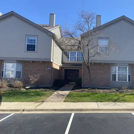 Buy this 2 bed condo on 1642 White Oak Lane in Schaumburg, IL 60195